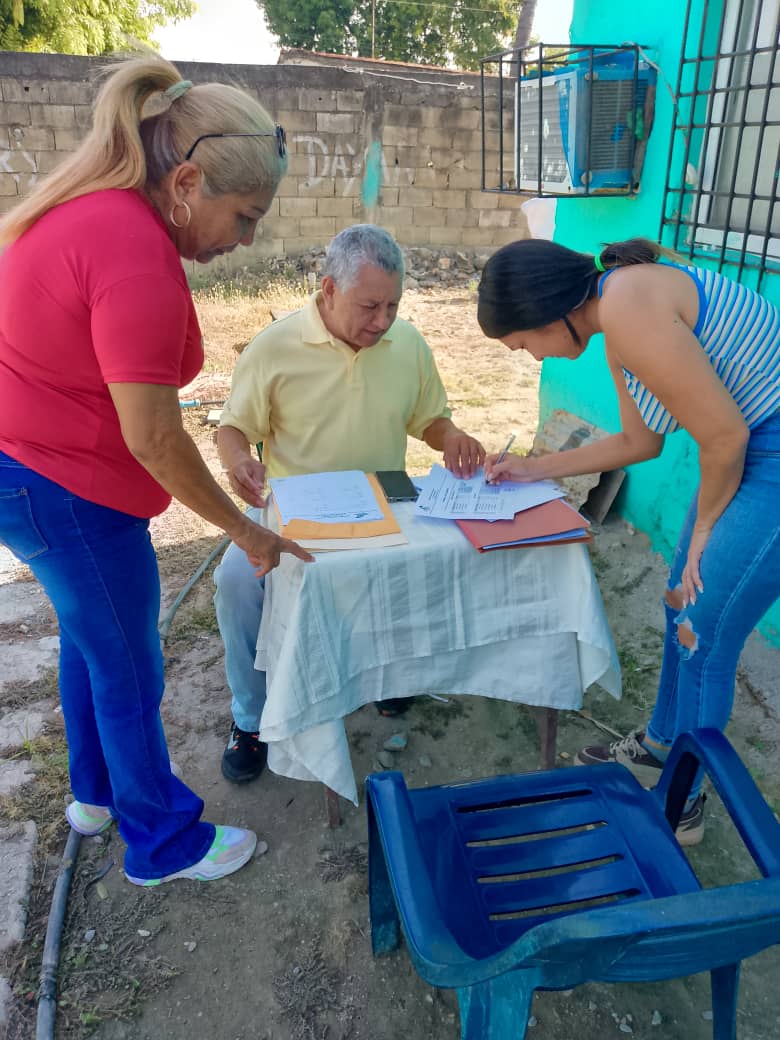 CENPartidoCOPEI's tweet photo. #1Mar | Las elecciones municipales de COPEI se desarrollan con total normalidad en todo el país 🇻🇪
 
✅ 100% de las mesas instaladas en todos los estados.

¡La democracia se fortalece con participación y transparencia!

#EleccionesCOPEI #Municipales #Venezuela #CEN https://t.co/JZbA5CcRTb