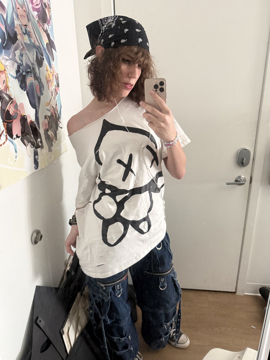 riley ☀️ tweet media