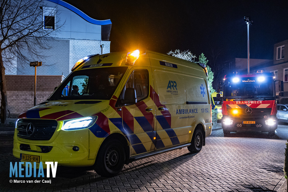 Persoon onwel door koolmonoxide aan Houtzaagmolen in Maassluis