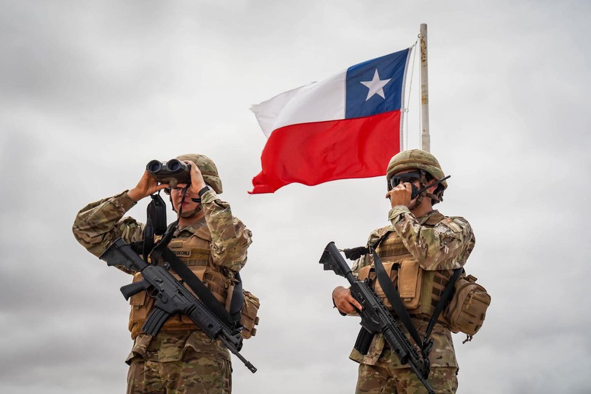 🇨🇱 | Las FF.AA de Chile cumplen Tres años en la frontera norte con más de 600.000 controles y 185.000 km² vigilados latrinchera.cl/las-ff-aa-de-c…