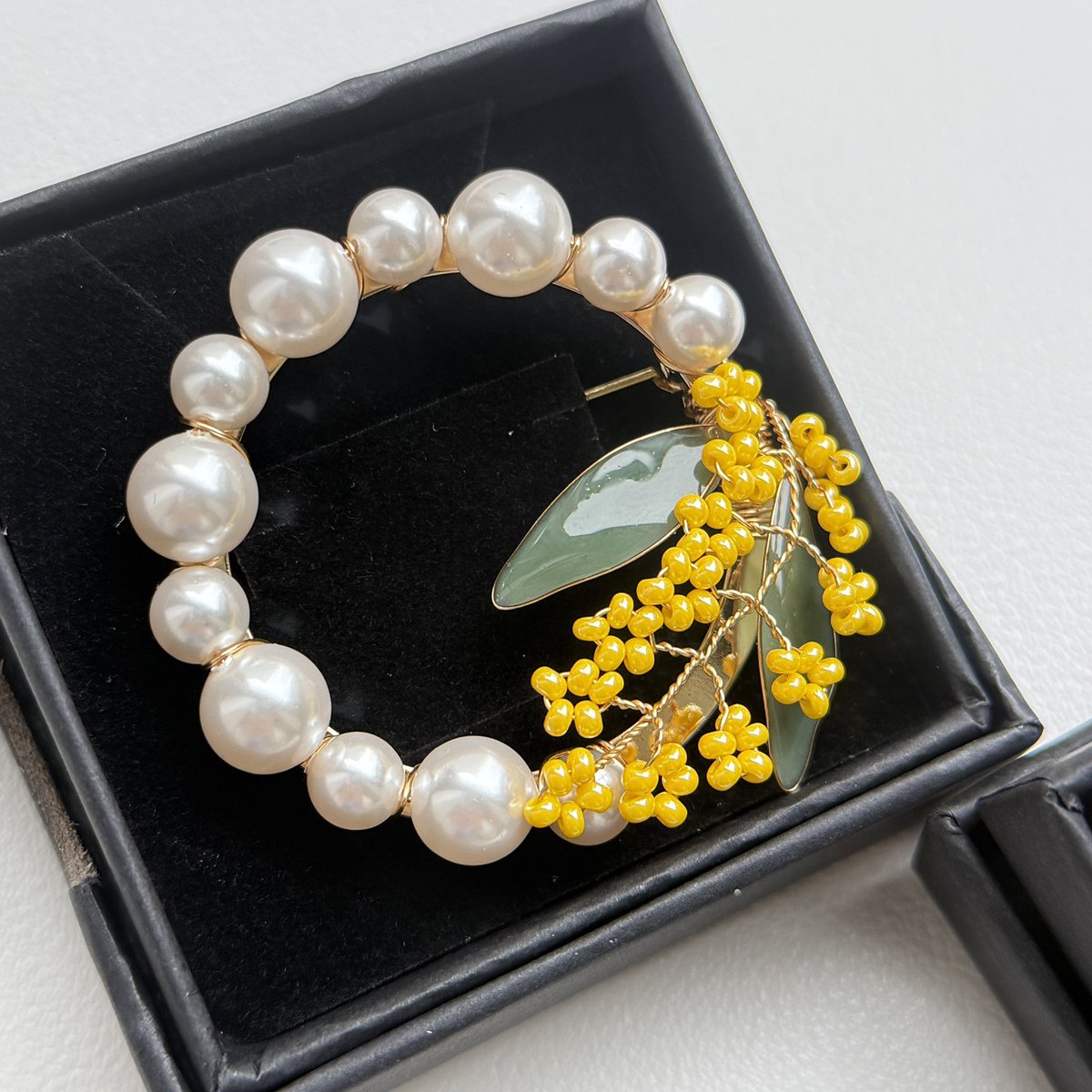 異なる魅力が重なる素材たち #365DIYtheme パール×ビーズ×レジンの