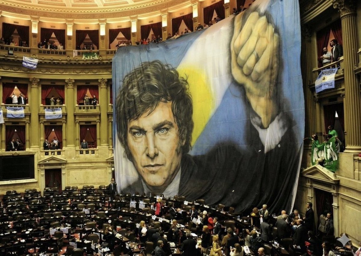 Maria Emilia Orozco💜 tweet media