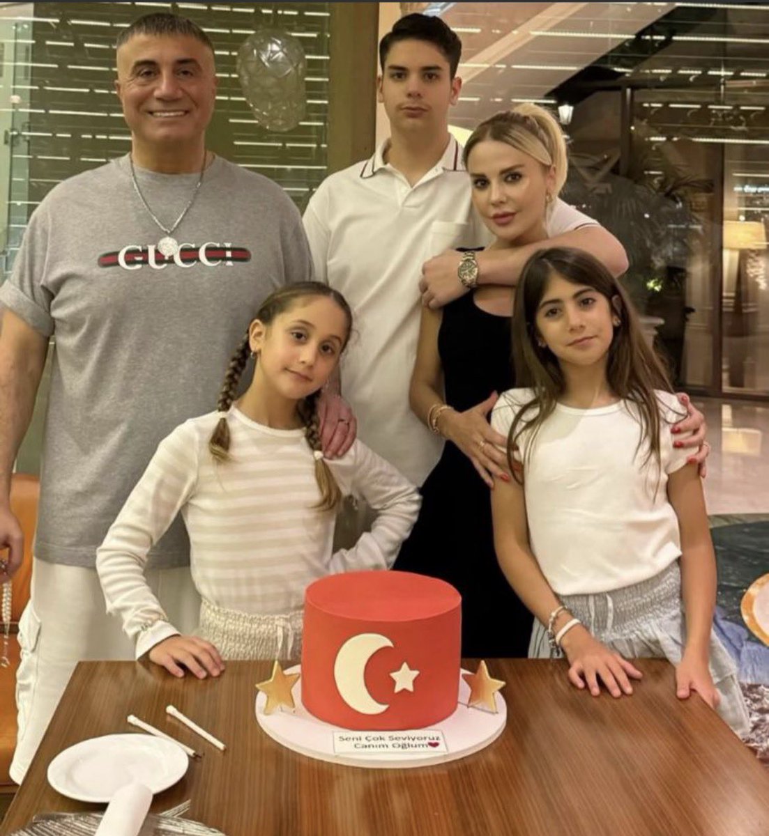 Rabbim, değerli Sayın Reisimiz Sedat Peker’i ve kıymetli ailesini her türlü kötülükten muhafaza eylesin.

Sağlık, huzur ve selametlerini daim kılsın. 

Âmin. 🤲

@Sedat_PEKER