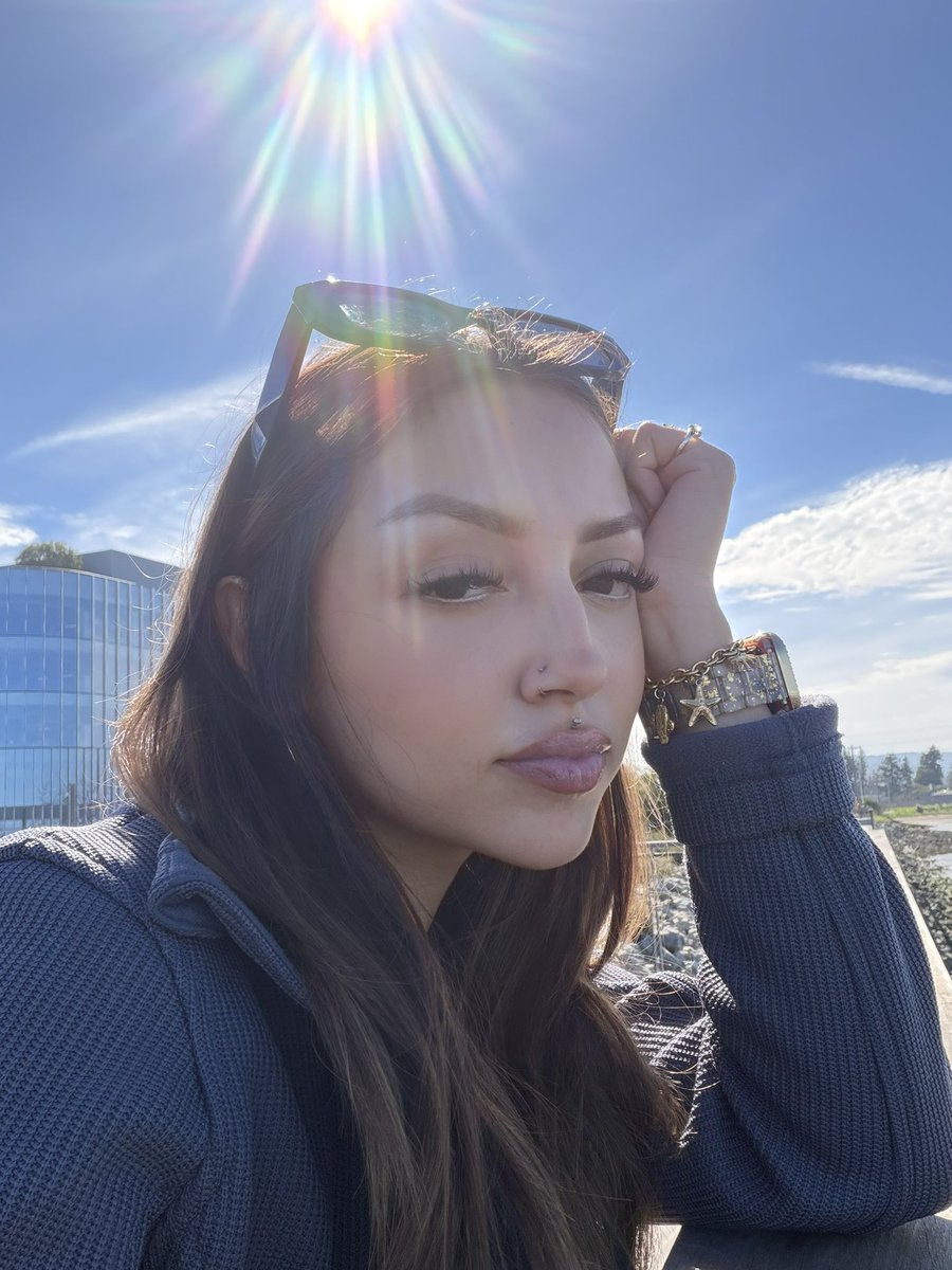 6v6m6rtinez's tweet photo. same day different angle https://t.co/2DOzTlTClK