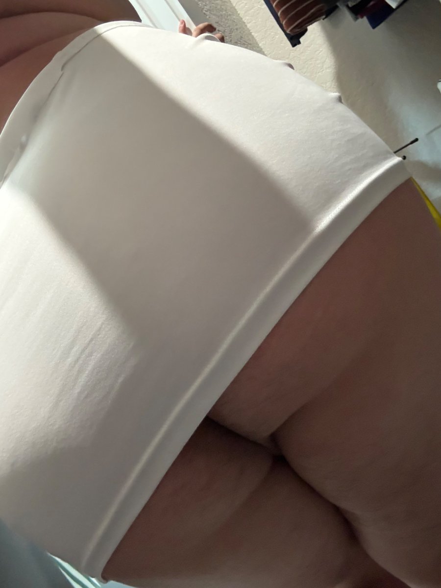 unknown60838's tweet photo. Why you peeking https://t.co/ahkhIWVJhb
