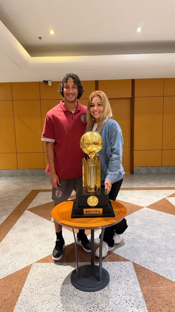 Yessiramirez56's tweet photo. Fue un sueño lo que lograste, y fue tu sueño hacerse realidad, y yo estuve ahí, lo vi. Fueron 2 minutos recordando todo lo que hiciste para que puedas llegar hasta allí, todo lo que sufriste para que hoy pudieran valorar tu trabajo.
Te amamos,Campeón!❤️ https://t.co/RbWZOKLTaP