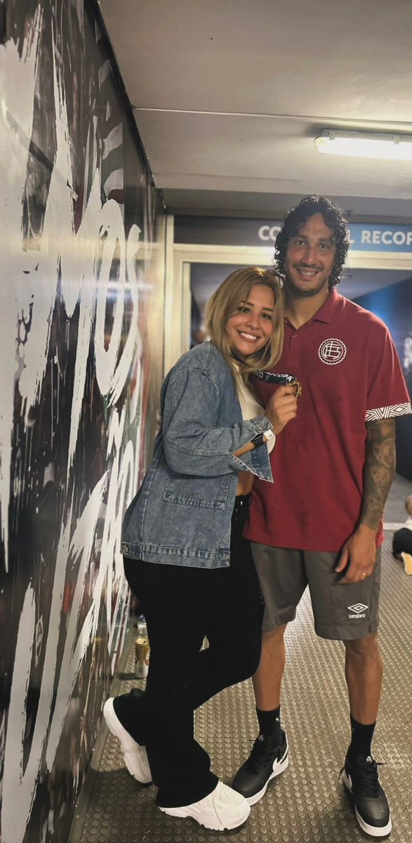 Yessiramirez56's tweet photo. Fue un sueño lo que lograste, y fue tu sueño hacerse realidad, y yo estuve ahí, lo vi. Fueron 2 minutos recordando todo lo que hiciste para que puedas llegar hasta allí, todo lo que sufriste para que hoy pudieran valorar tu trabajo.
Te amamos,Campeón!❤️ https://t.co/RbWZOKLTaP