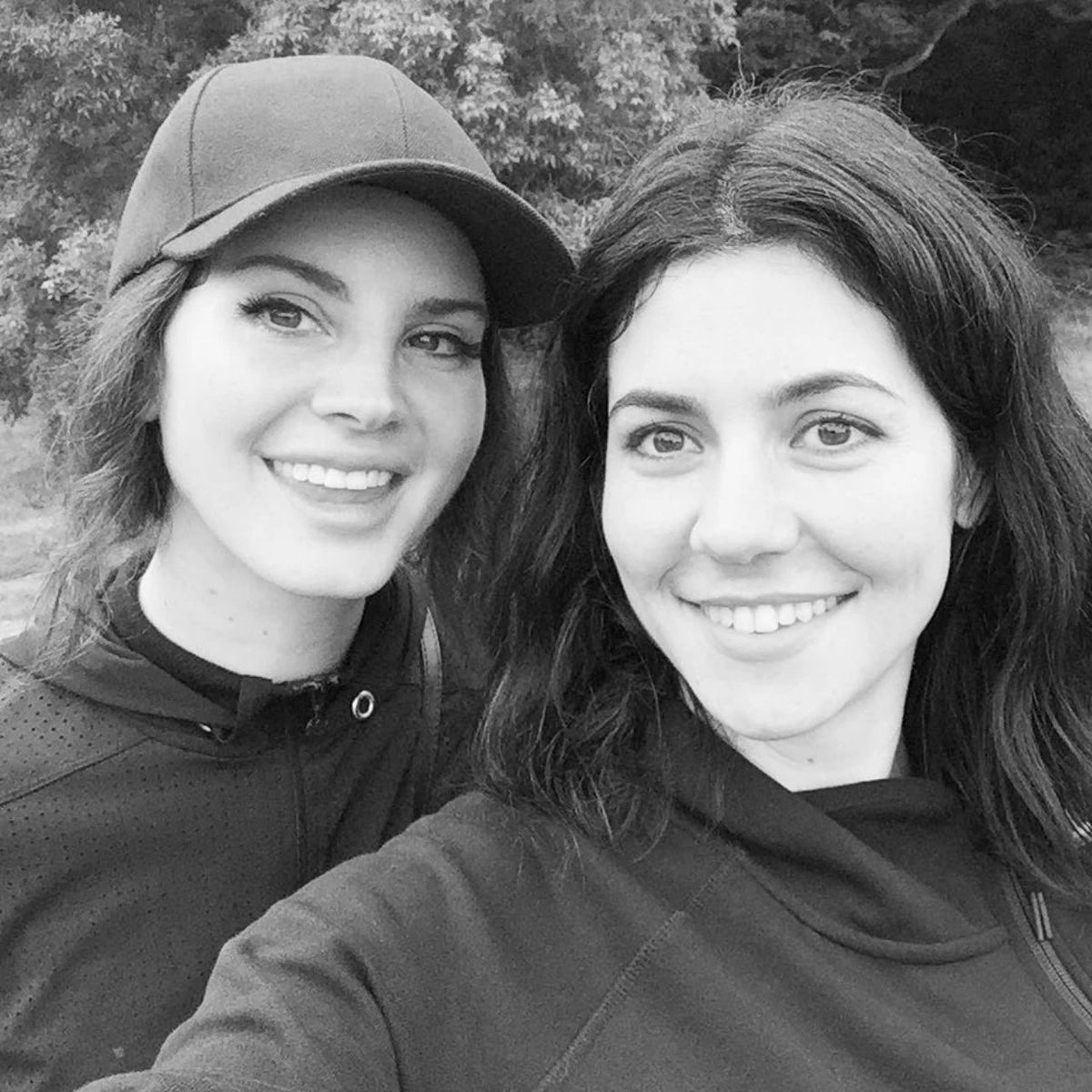 Marinasphere's tweet photo. Marina has recently liked Lana Del Rey’s video talking about her new song on Instagram 🥹 https://t.co/GVEJv7UxNR
