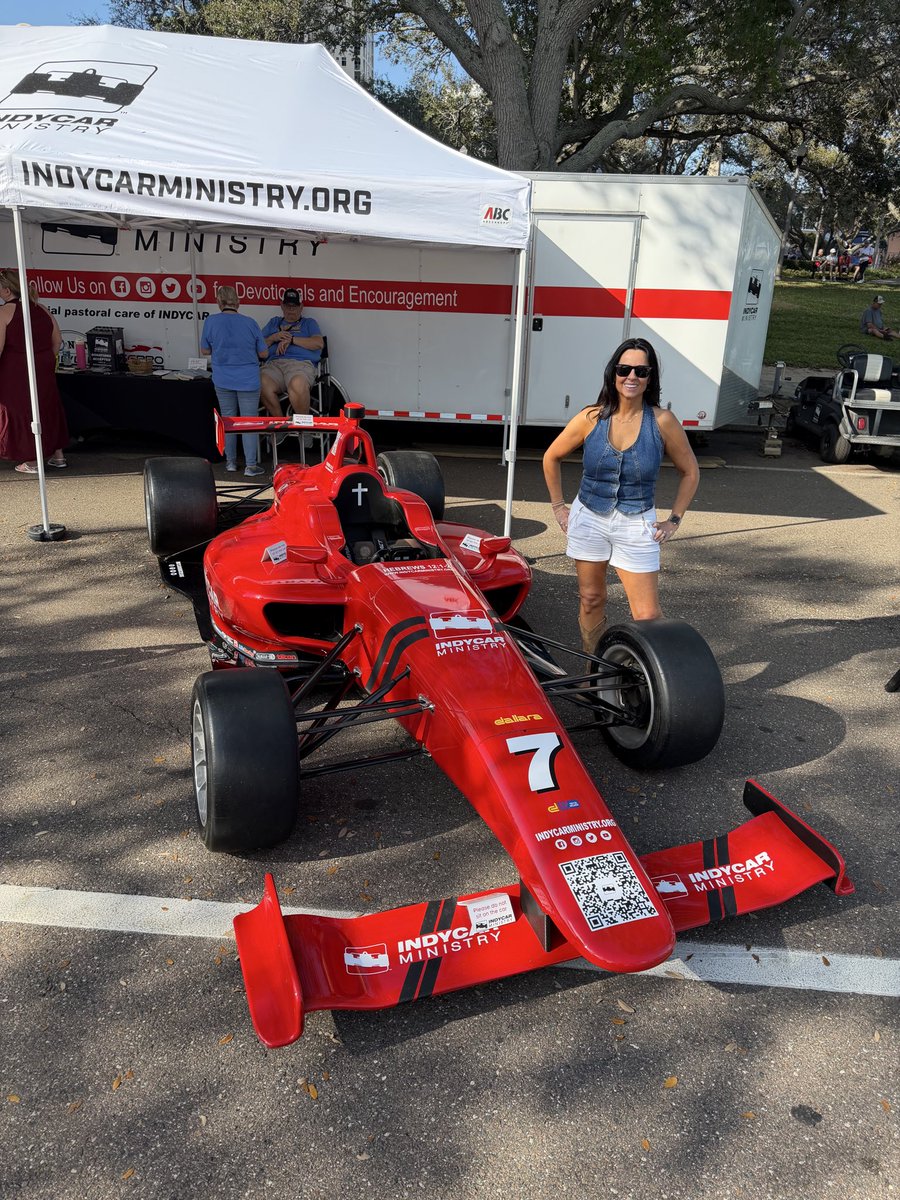 debbtodd's tweet photo. Race Day x3! Great day at @GPSTPETE! Excited to watch rookie Ellie Gossett on team @bsiracingteamFL @BSIRacingTeam https://t.co/0FeIPR8TQl