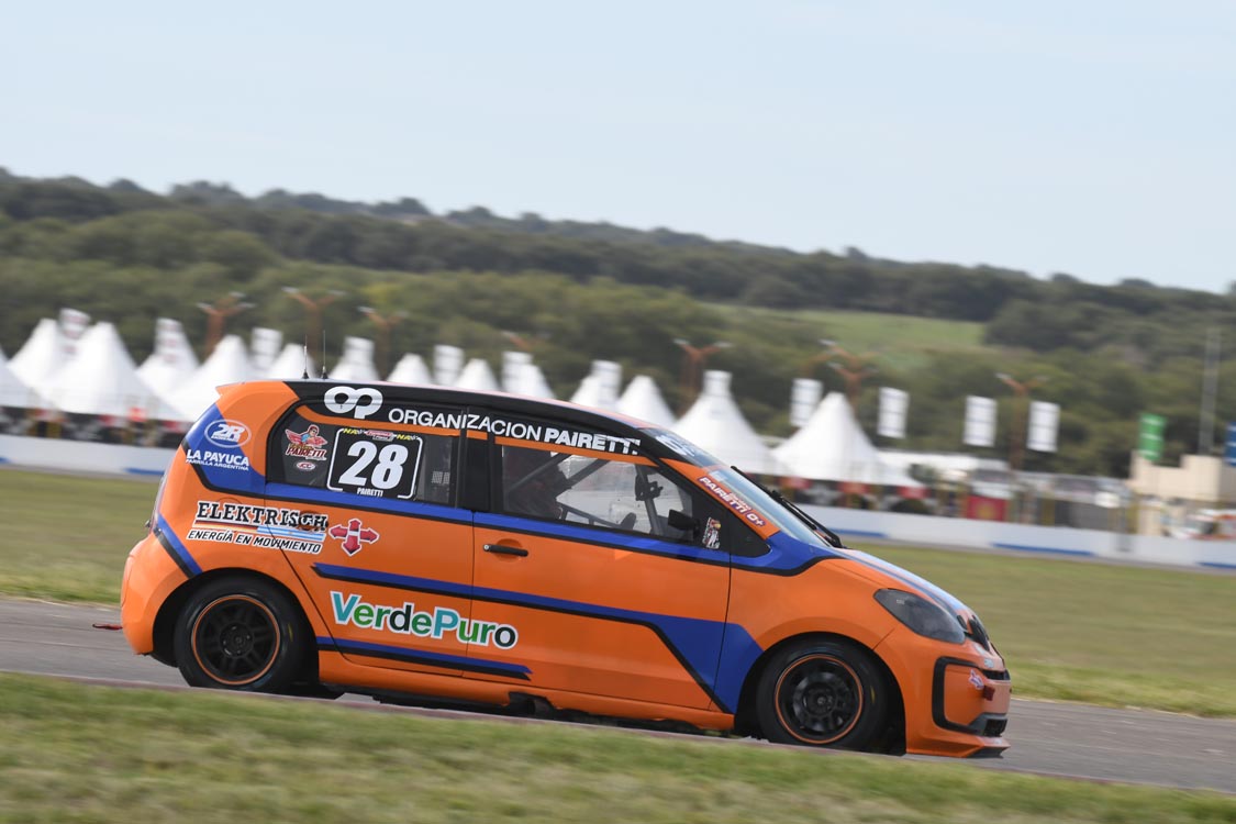 raulgattelet's tweet image. @TurismoPista #Toay
#pilotosarrecifeños
#FinalClase2
P11 @DinoDiPalma (Up) +5.383
P21 @PairettiSantino (Up) +19.527
Fotos: prensa @TurismoPista