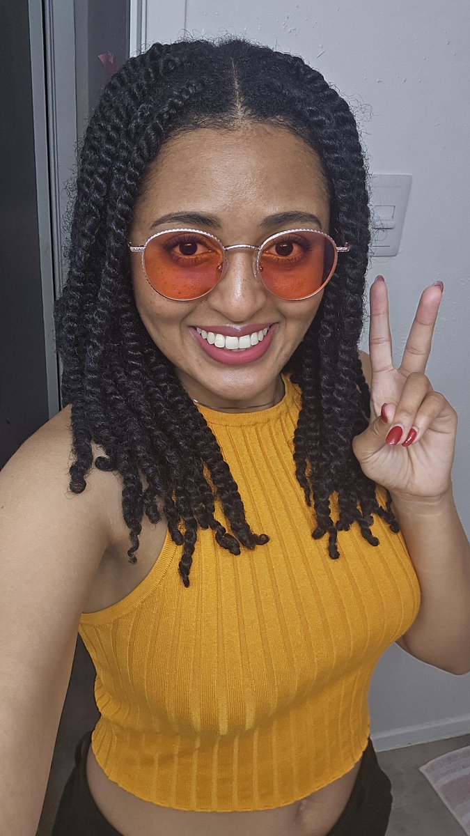 cuddle_core's tweet photo. OH MY GOD ROSE TINTED GLASSES FROM @Zenni_Gaming 

THESE LOOK SO HOT ON 🔥 

They gave me multiple pairs of lenses that have blue light reduction and or migraine reduction. 

My eye health will benefit greatly from this. Thank you so much! https://t.co/LtSbVoQsyC