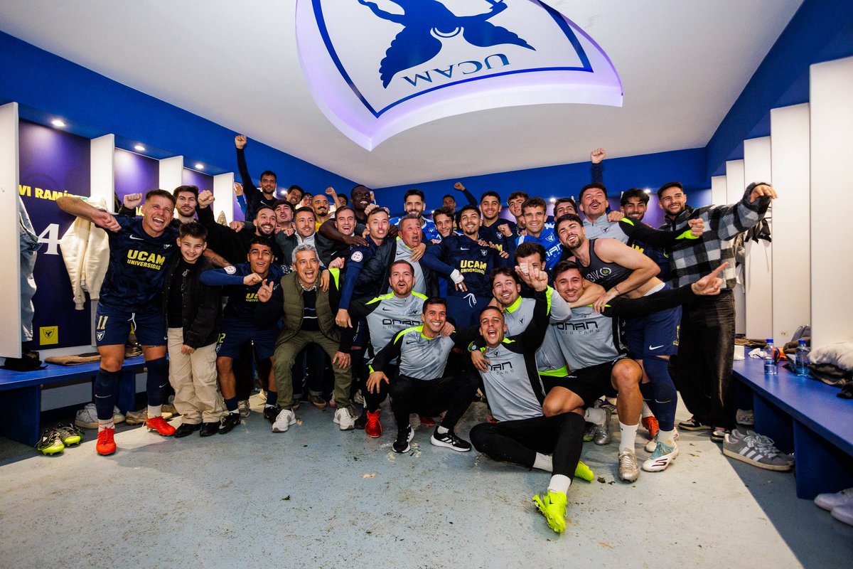 🚀💙 Con esta familia hasta el fin del mundo.

#UCAMMurciaMelilla | Jornada 25