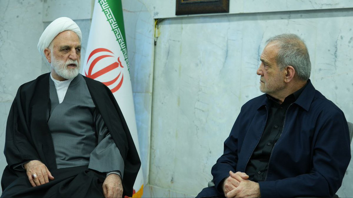 Amin Pouria ممد پوری tweet media