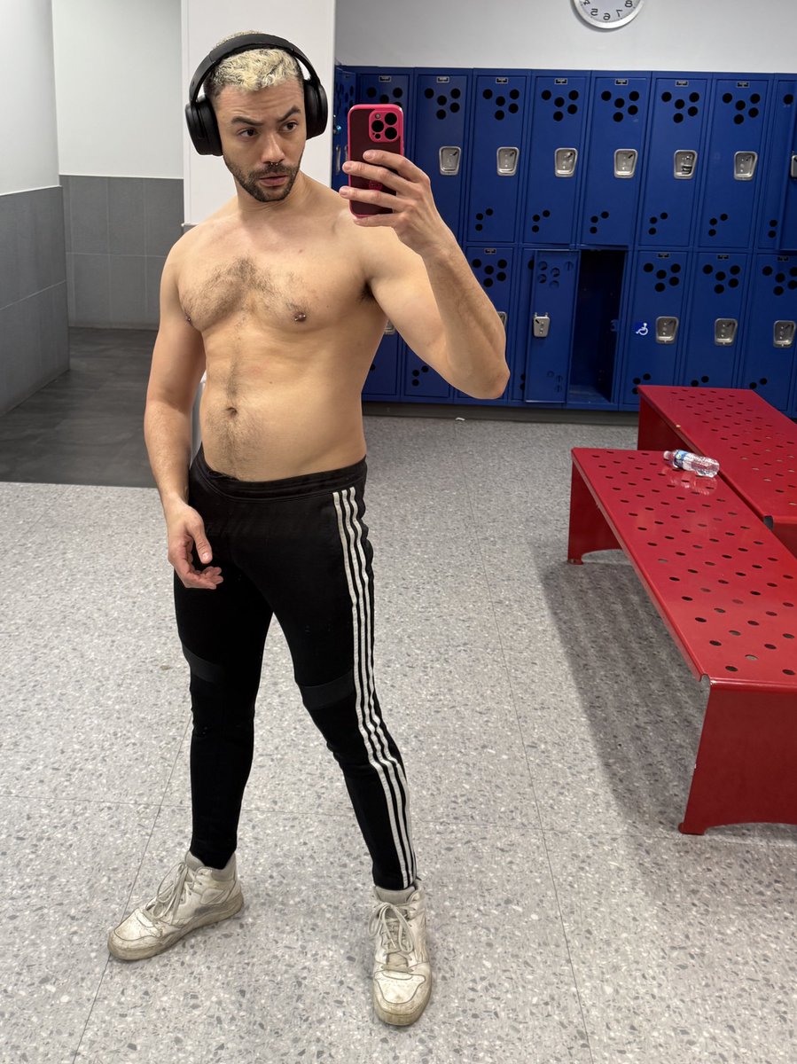 A N G E L tweet media