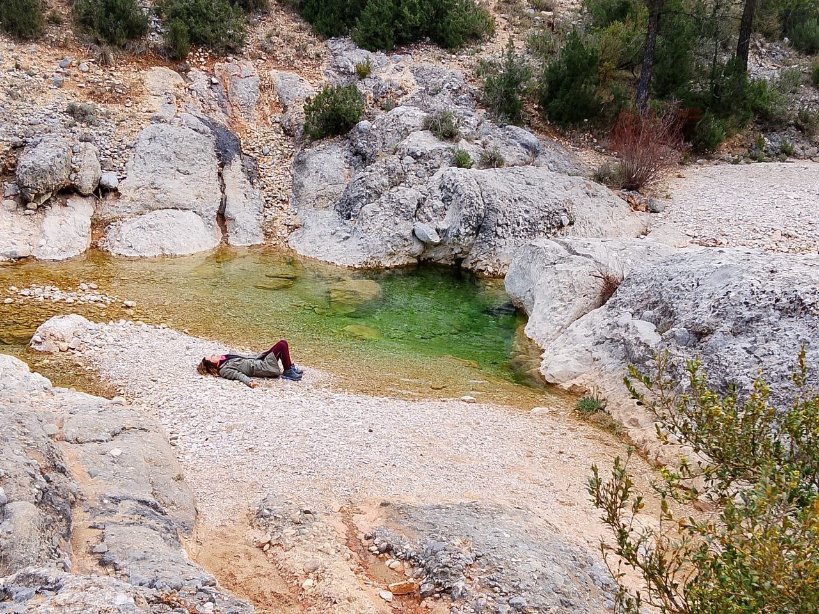 He pasado el fin de semana en la montaña, sin a penas cobertura.
Allí desparecieron los acúfenos y he dormido plácidamente.
La radiación electromagnética es perjudicial, afecta a todos, aunque no la percibas, protégete.