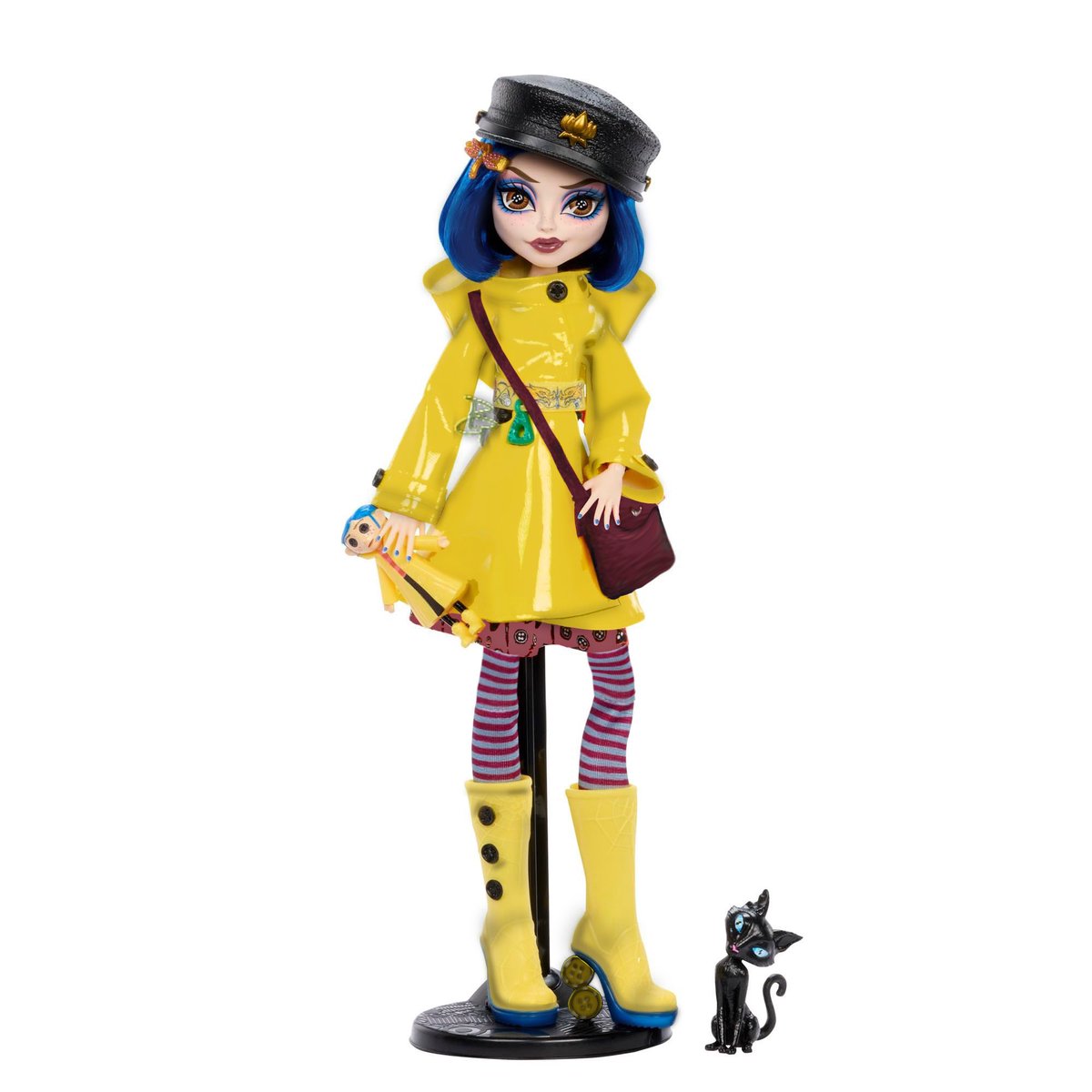 The Coraline Jones Skullector doll doesn’t need much to look good. Mattel keeps choosing shades that are too light, too bright, or even neon. With more accurate, darker tones, the doll would look much better — and I slightly customized mine to fix that.
