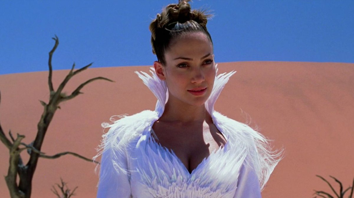 notgwendalupe's tweet photo. The Cell, 2000. dir. Tarsem Singh https://t.co/bJRRJoYePx