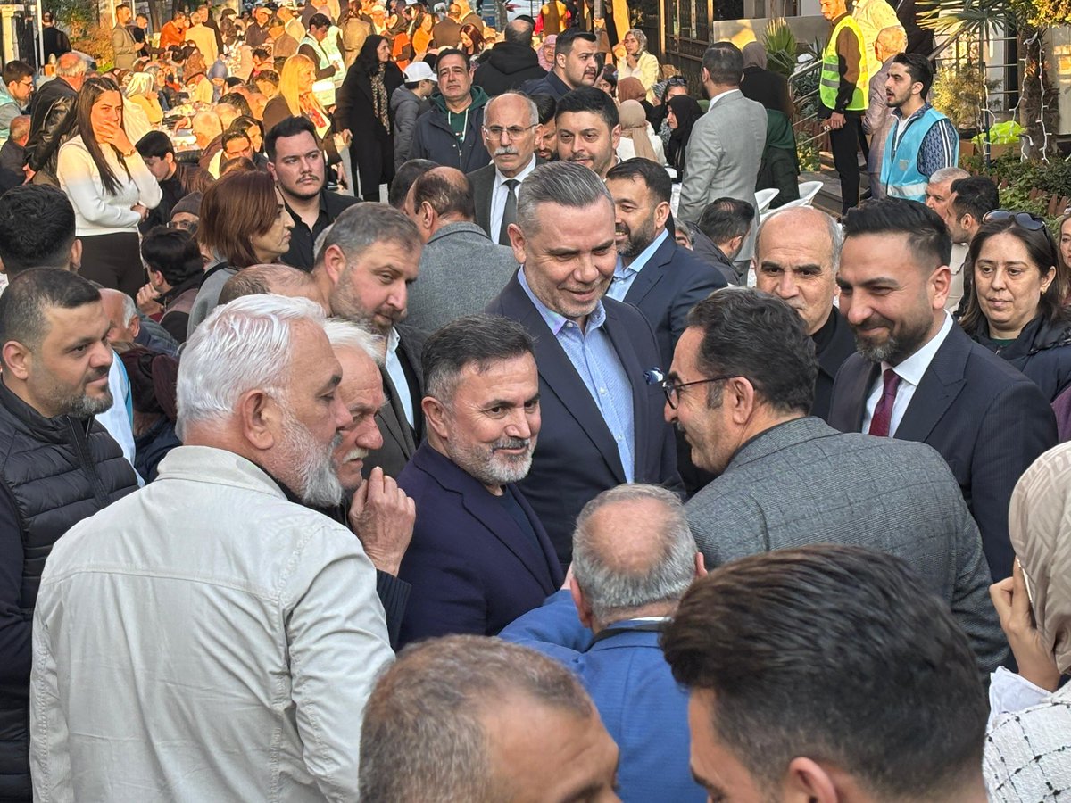 Seyhan İlçe Başkanlığımız tarafından düzenlenen “Aile İftarı” programında, teşkilatımızın farklı kademelerinde görev almış yol ve dava arkadaşlarımızla aynı sofrada buluştuk.

Birlik ve beraberliğimizi pekiştiren bu anlamlı buluşmada teşkilat mensuplarımızla bir arada olmanın