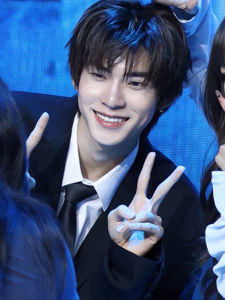 "ความหล่อเหลาของเขาปรากฏให้เห็นอย่างเต็มที่ในระบบ HD"

TEETEEPOR FS IN GUANGZHOU
#TeeTeePorHeartBeatFansign
#ตี๋ตี๋ป๋อ #teeteepor 
#twnpich 
<a href="/twnpich/">2Tee</a>