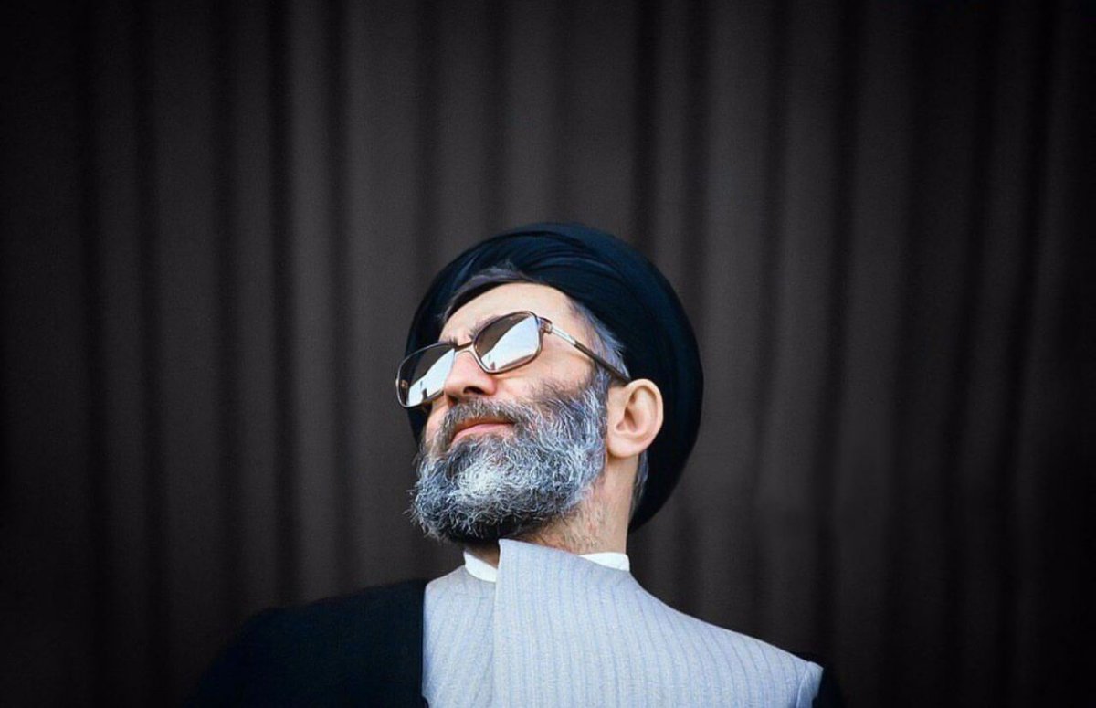 nicest_Ali's tweet photo. سیدی علی الدنیا بعدَکَ العَفا... https://t.co/2liRjgs3ZS