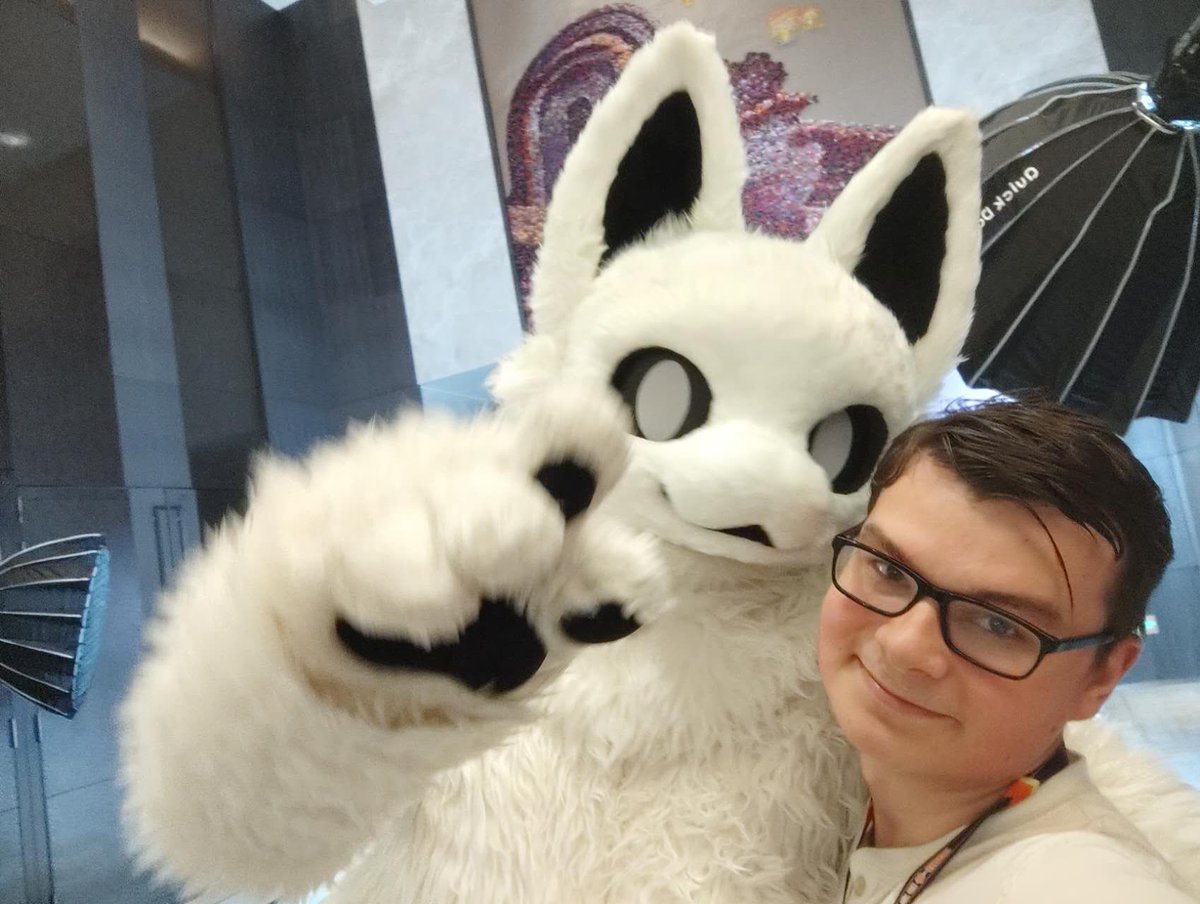 半岛柿子喵 tweet media