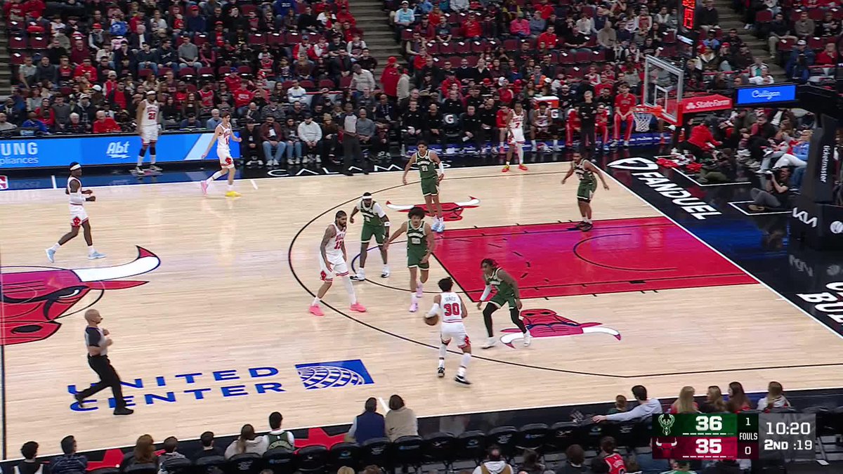 Tre finds a cutting Matas 🤝
@BuzelisMatas | @CHSN_@CHSN__