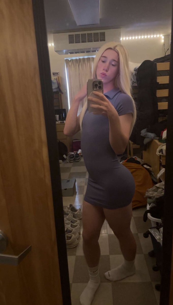 kyea_sissy's tweet photo. Roomie are you here? Oh oh I’m still all dressed up… what should I do?😳💖

#sissy #femboy #twink #sissyfag #feminization #trans #ts https://t.co/21LtxWqROO