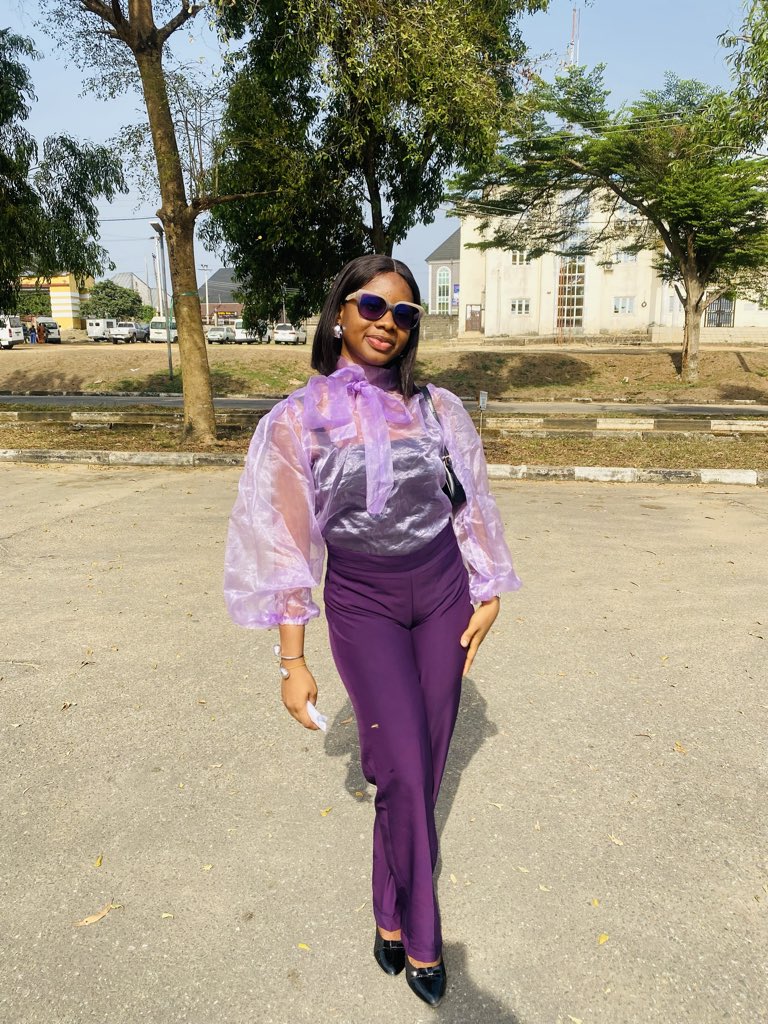 someonesweett's tweet photo. Never late to bless your screen💕

I pray for more money this week as we work🙏 https://t.co/MDmhMWow1R