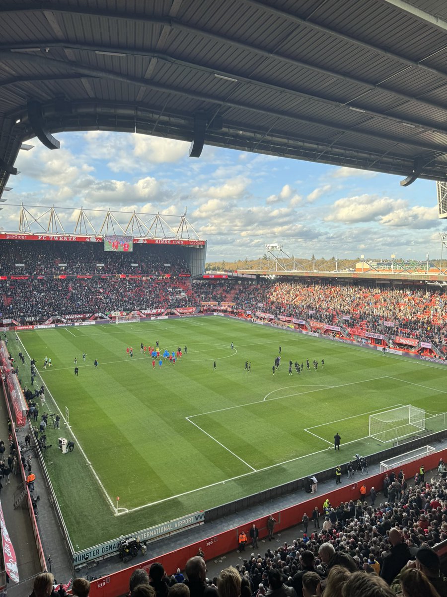 LiTo_BV's tweet photo. Het broodje Twenteham was het (enige) hoogtepunt van de wedstrijd #twefey https://t.co/s7I08wF5wo