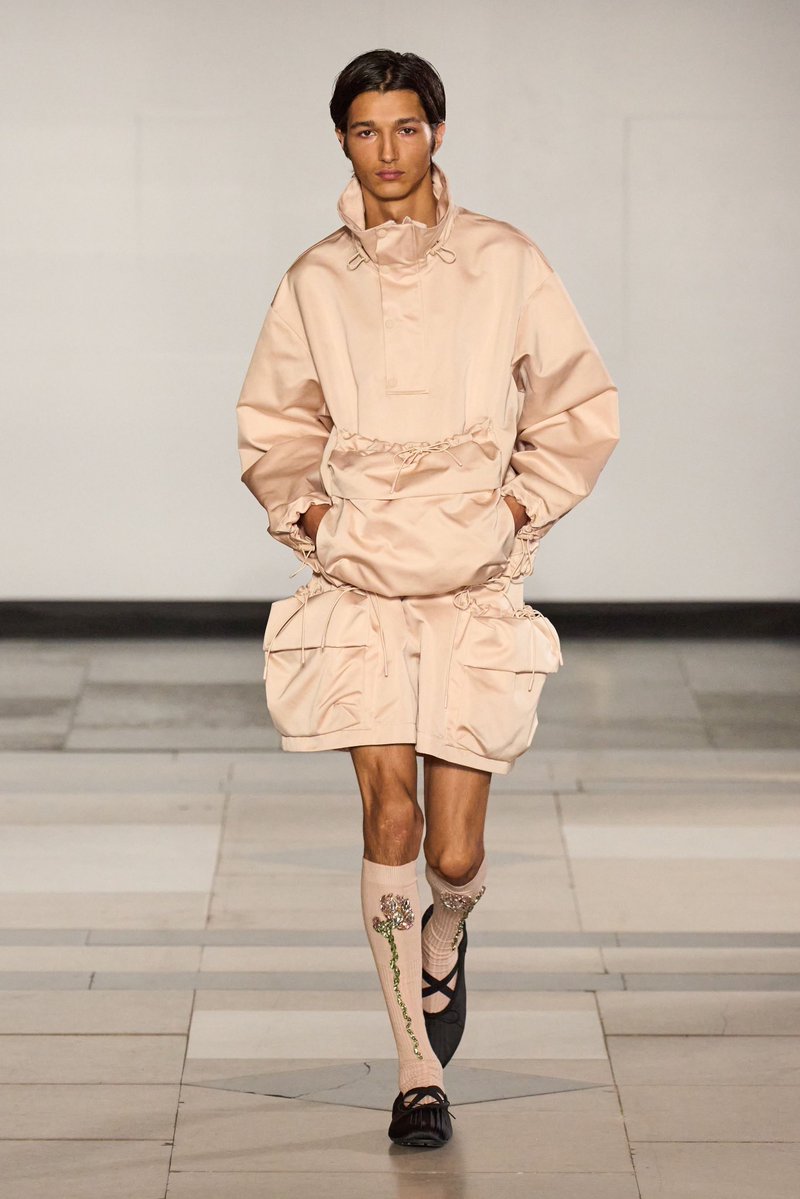 Connor Storrie during his ‘Saturday Night Live’ <a href="/nbcsnl/">Saturday Night Live</a> bumper photoshoot can be seen wearing: 

Simone Rocha Spring 2025 Look #10

i’m going to need HQs of him in this look asap, please &amp; thank you 

#ConnorStorrie #ConnorStrorrieOnSNL