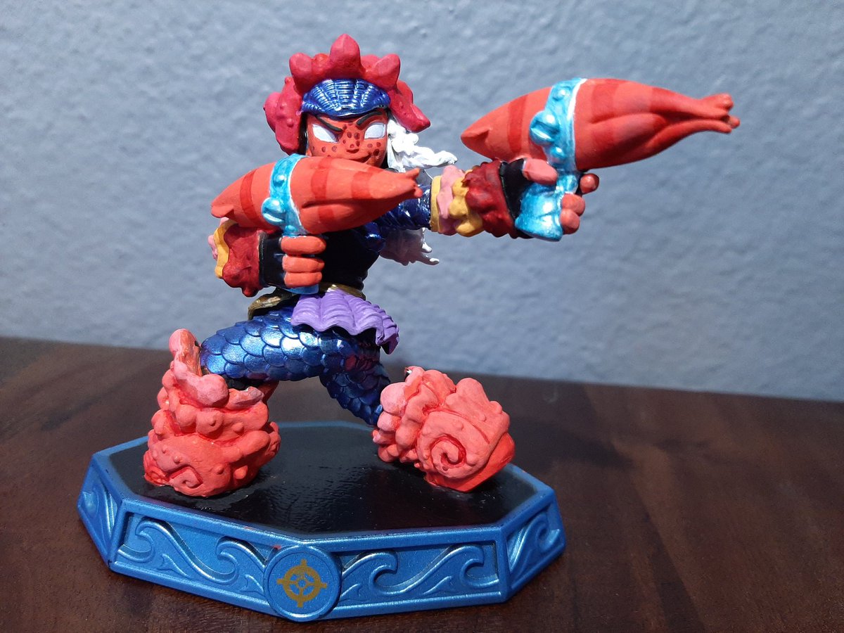 Red Reef Tidepool!

This'll probably be the last custom for a while so I can shift my focus to Skystones before my next semester of grad school starts. 

If you want to add her to your collection: rainstormriddlesstore.com/products/red-r…