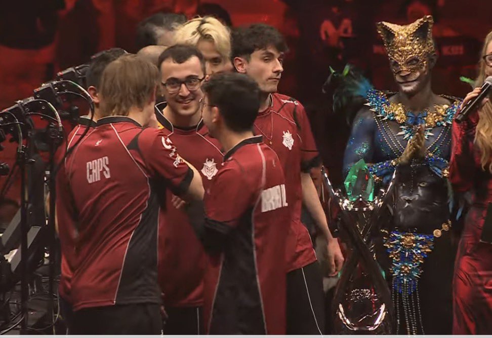 roivas123's tweet photo. @Carlos_ROcelote Nice ocelot cosplay 😉 https://t.co/wFF4VlK8aQ
