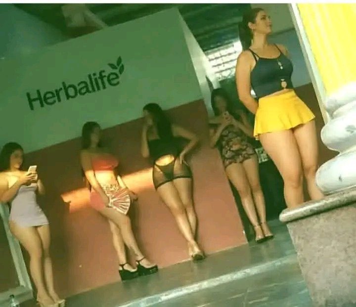 I don reach place where dem dey call me “Fine boy”