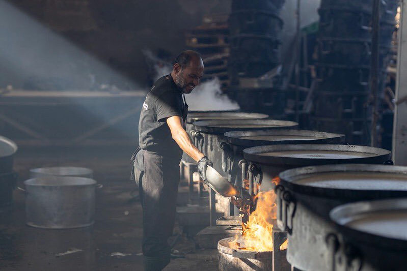 We have been told that Gaza’s borders are closed indefinitely. If they stay closed, @wckitchen will run out of food this week. We are cooking 1M hot meals every day. We need food deliveries every single day to feed hungry families who are not part of this war. All the NGOs in