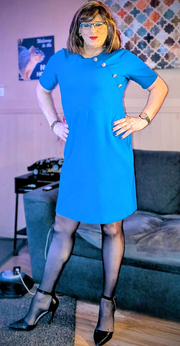 Its a Blue dress sunday, ohh yes with aglass of red too xx