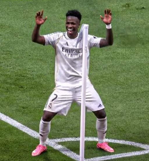 Wesley doing Vini Jr.’s celebration after scoring against Juventus. 🔥🔥🔥