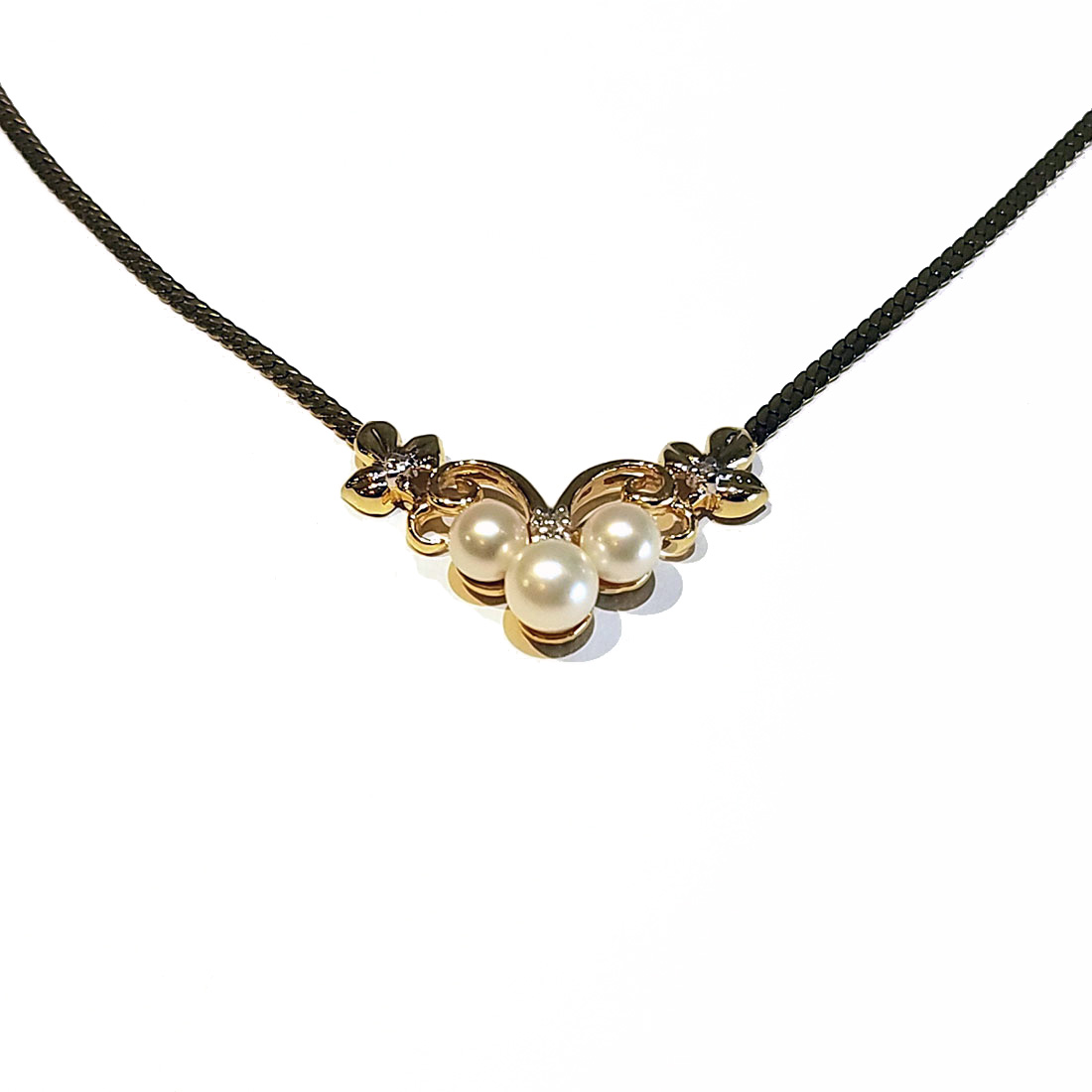 jwallickjeweler's tweet image. Elegant for any occasion is this lady’s yellow gold, diamond and pearl pendant necklace with decorative fleurs, a true find at John Wallick Jewelers in Sun City, AZ: johnwallickjewelers.com/shop/yellow-go… 

#johnwallickjewelers #finejewelry #pearl #pearls #pearljewelry #fleur #fleurs