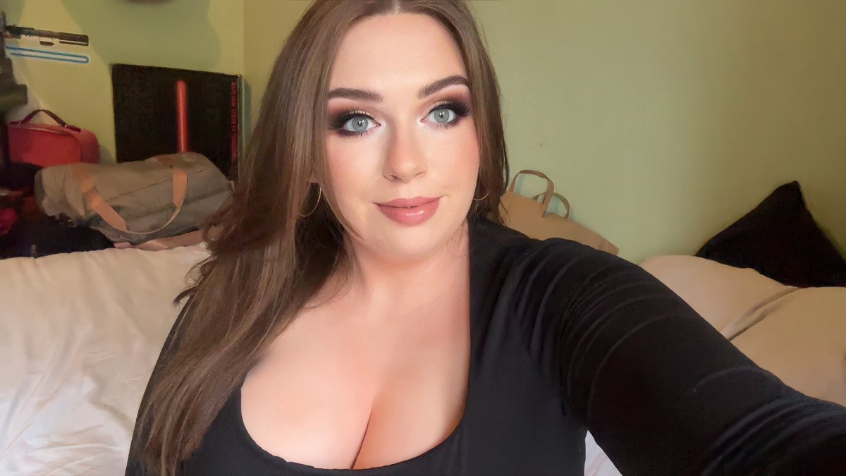 Lorna 🔮 tweet media