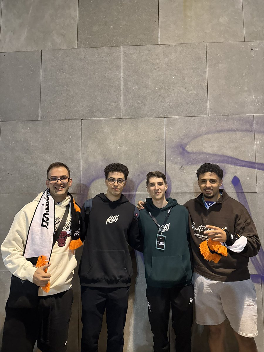 Koi Alex tweet media