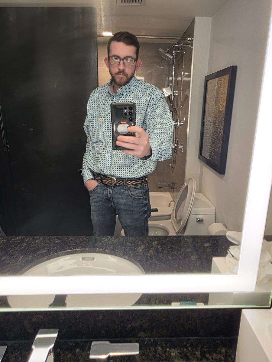 halfpintdiesel's tweet photo. I occasionally get somewhat cleaned up. 😆 https://t.co/iig1PHDDFW
