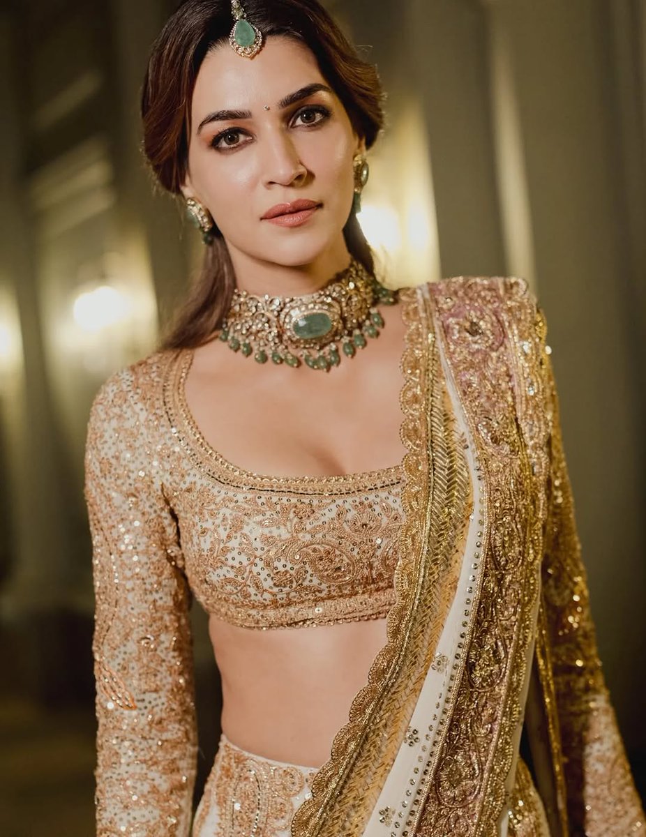 SonamMunmunFP's tweet image. #KritiSanon