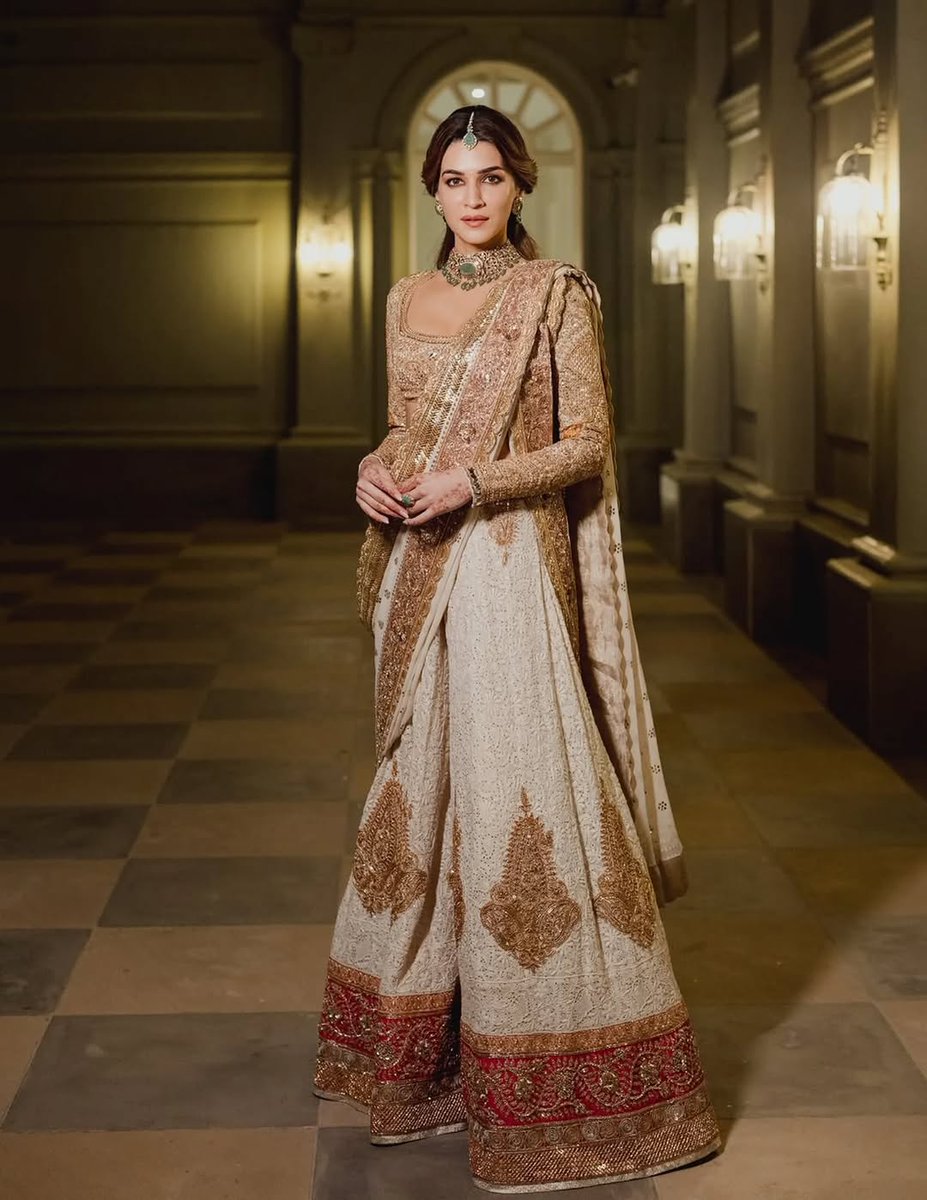 SonamMunmunFP's tweet image. #KritiSanon