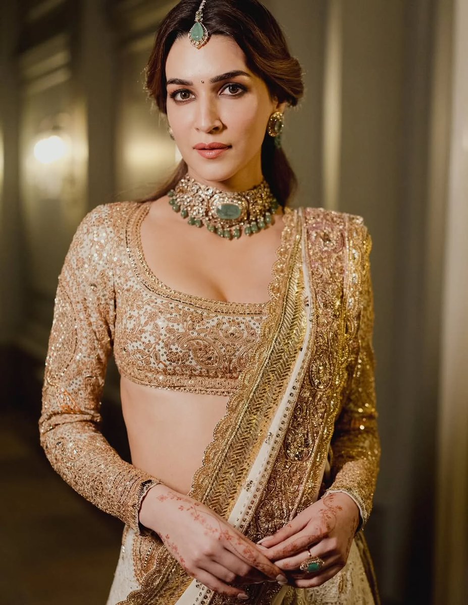 SonamMunmunFP's tweet image. #KritiSanon
