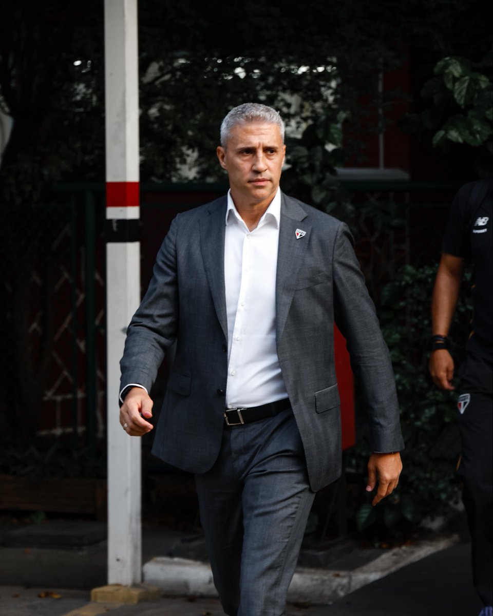 SaoPauloFC's tweet photo. Bora pra Barueri! 

A delegação do Tricolor deixou o SuperCT e partiu para o palco da semifinal do Paulistão!

#VamosSãoPaulo 🇾🇪 https://t.co/qsJrd1UNL6