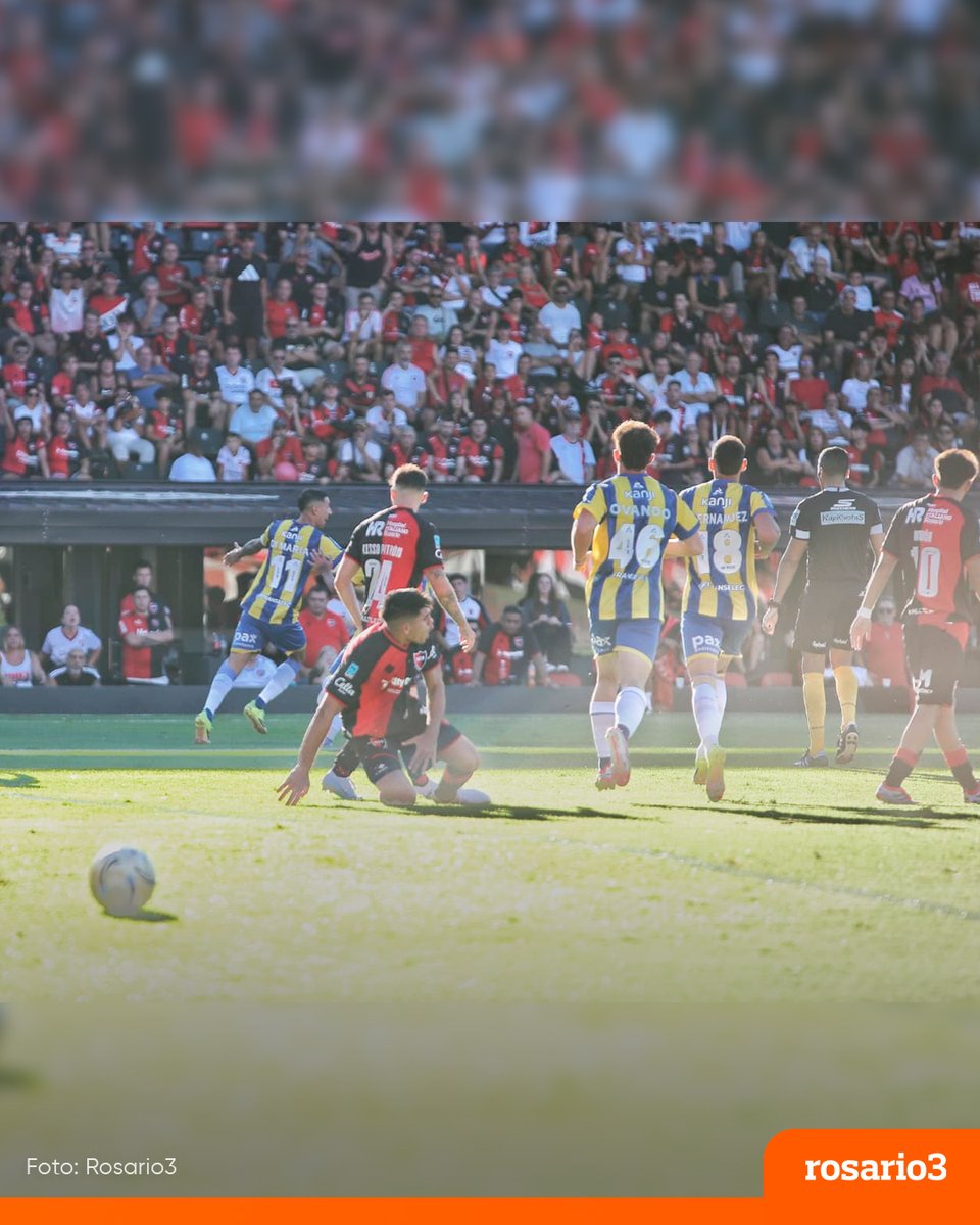 Rosariotres's tweet photo. 🔵🟡 ANGEL DI MARÍA PONE EL 1 A 0 ANTE NEWELL’S

🍝 Al ‘Fideo’ le quedó picando la pelota en el área y logró poner en ventaja al ‘canalla’ en el Coloso Marcelo Bielsa. https://t.co/2teCfodU3l