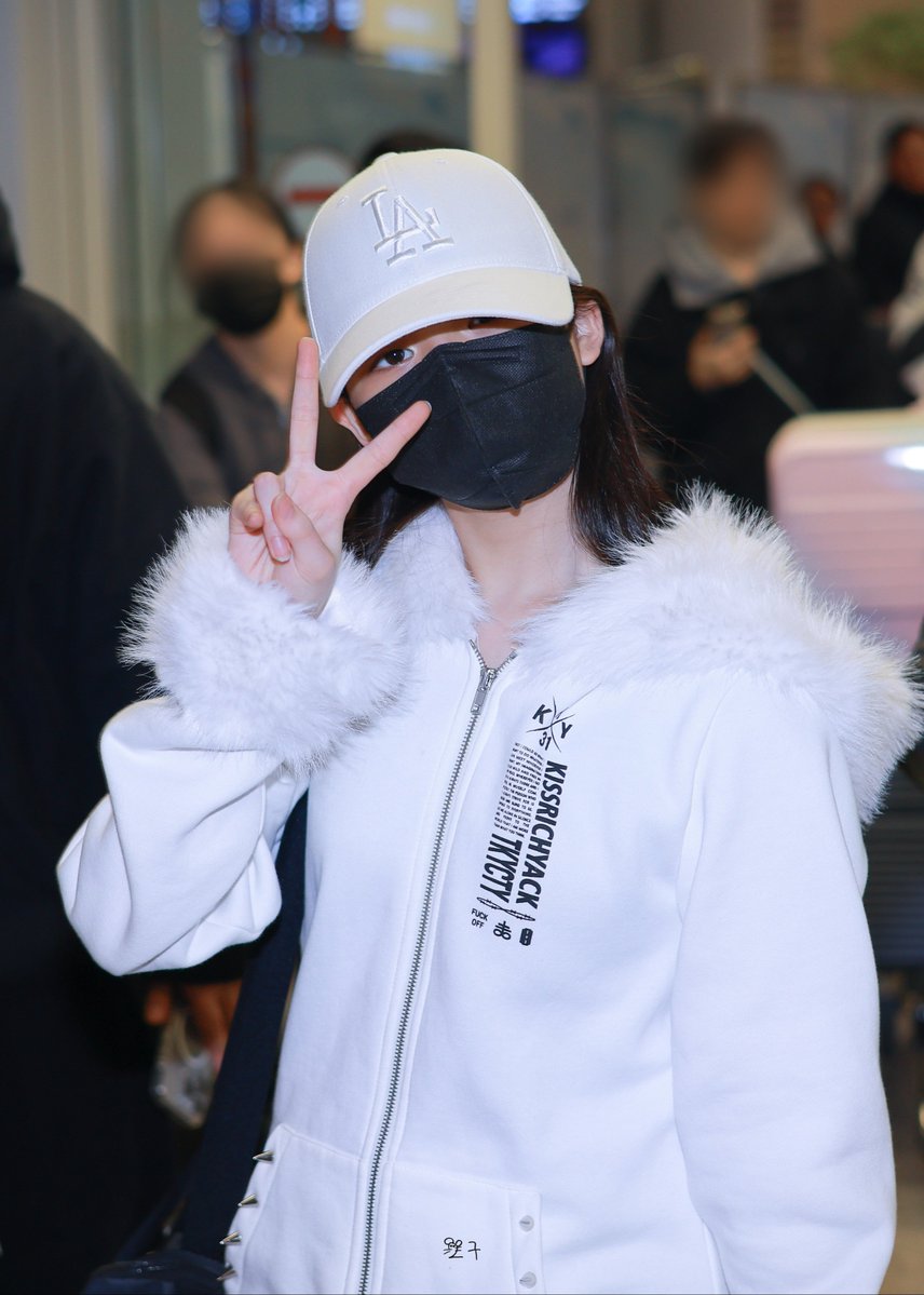 260302

#UNIS #임서원 #SEOWON #유니스