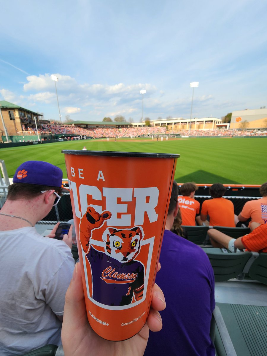 zachbeeson22's tweet photo. I have a @ClemsonBaseball #cupdate for @bensbiz https://t.co/z71cL41POw