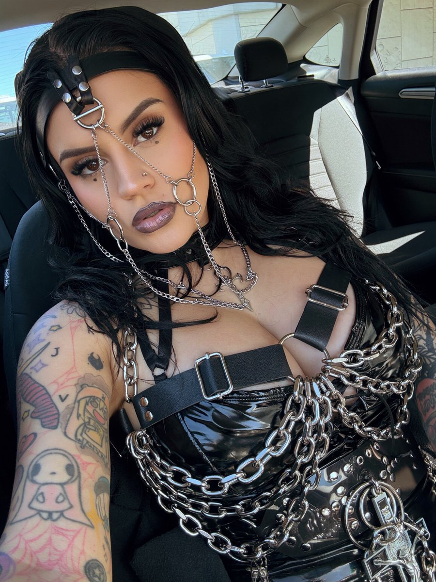 Miss Roper 👻⛓️ tweet media