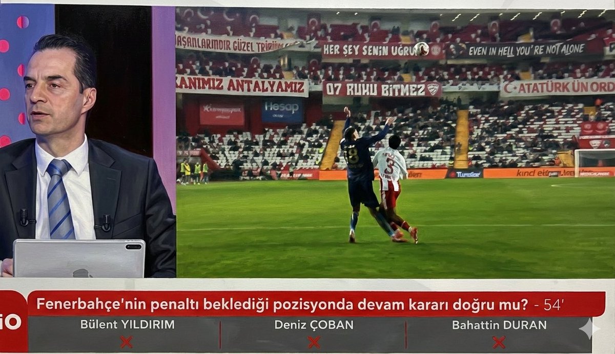 TekYolFener's tweet photo. beIN Trio: "Mert Müldür'ün penaltı beklediği pozisyonda Paal rakibinin orada olduğunu biliyor, dikkatli olması gerekirken hem ayağına basıyor hem diziyle bir hamlesi var ve Mert’in hamlesini sınırlıyor. 

Pozisyon tartışmasız penaltı + sarı kart, kanıt mevcut, VAR devreye girmeliydi."