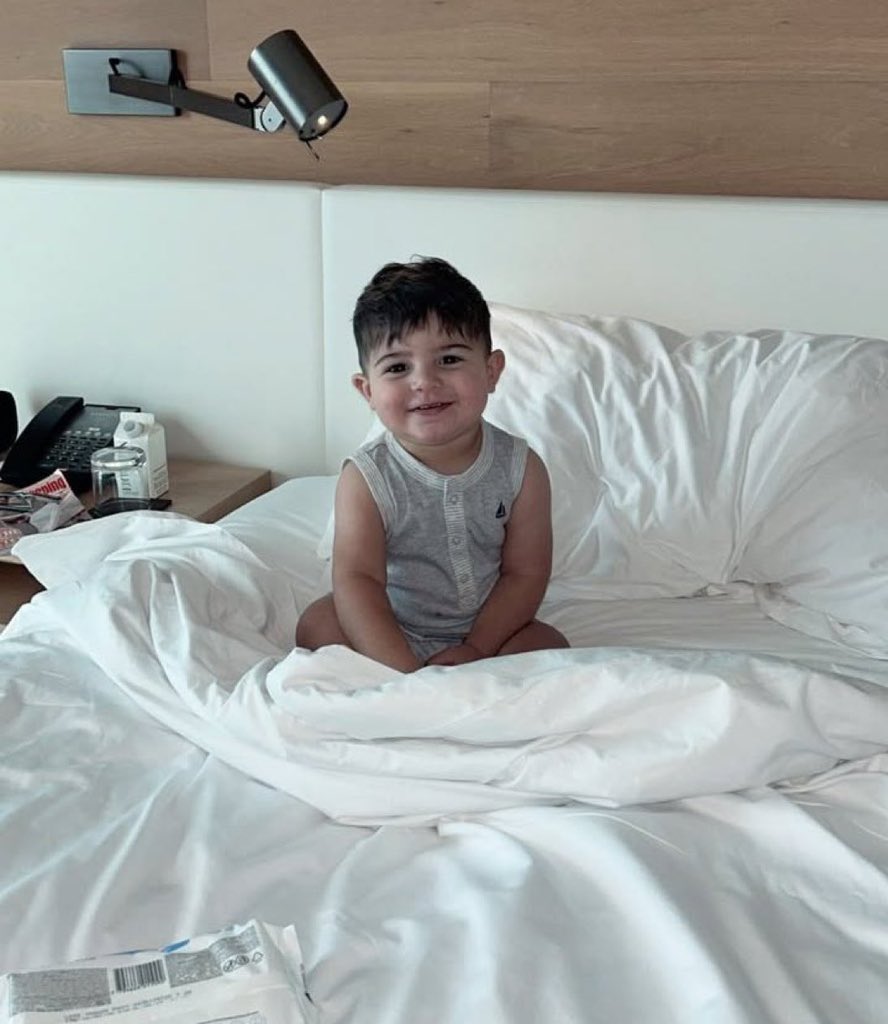 Imagínate despertarse y tener a tu mayor creación mirándote así es mi objetivo de vida